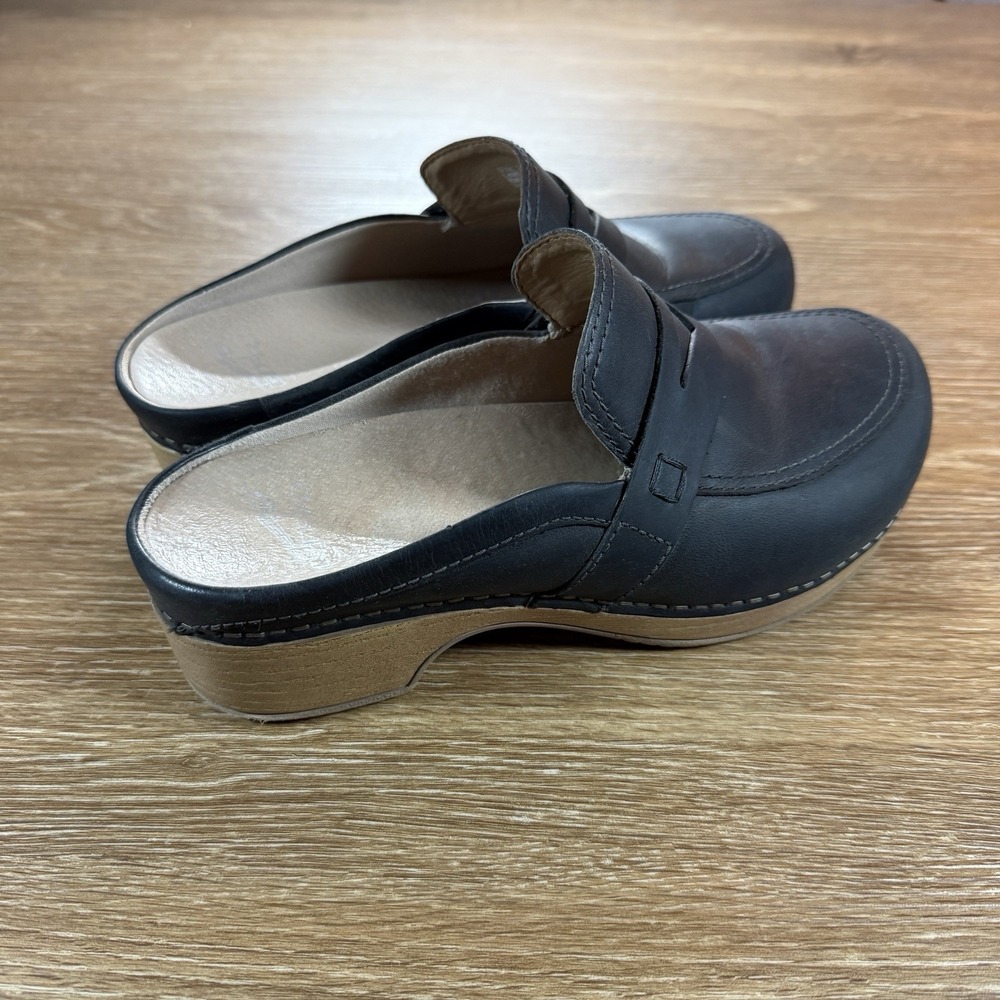 Dansko Bel Women's Size 37/ US 6.5 Black Oiled Penny Loafer Slip-On Mule Clogs - Picture 5 of 10